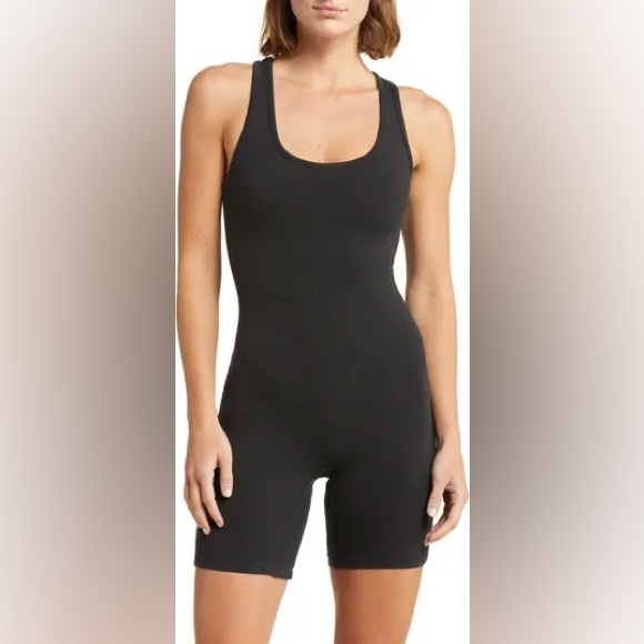 SKIMS - Outdoor Mid Thigh Bodysuit NWOT - Picture 7 of 7